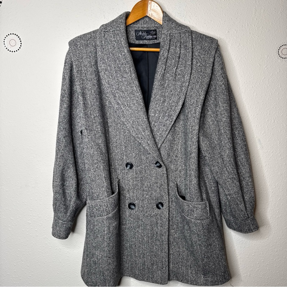Noble Fashions Women’s Vintage Wool Coat Made In USA Size Large/XL Herringbone